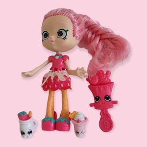 Shopkins Shoppie Lucy Smoothie doll includes Ruthie Smoothie and Pamela Parfait